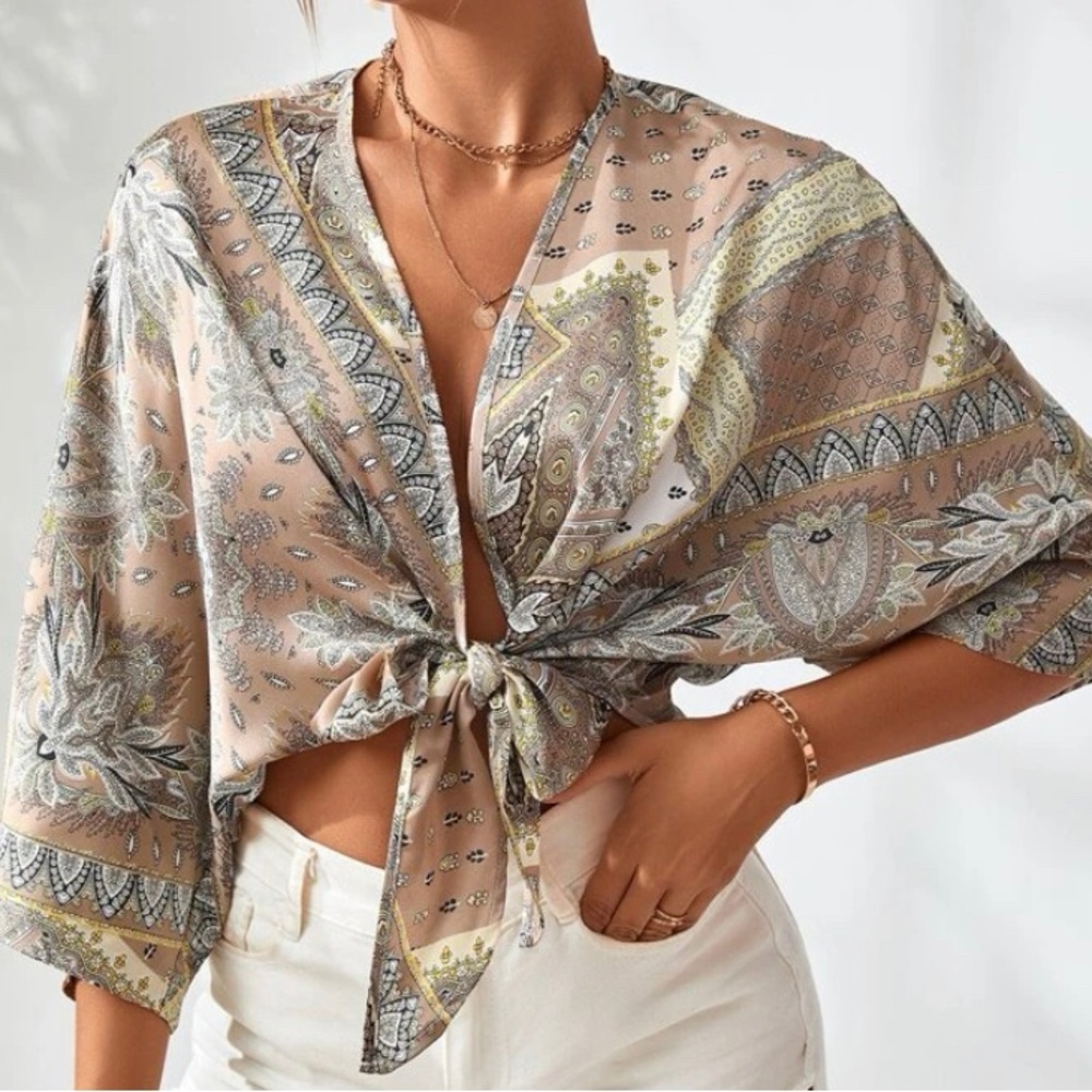 NEW. Paisley front tie top. Silk.